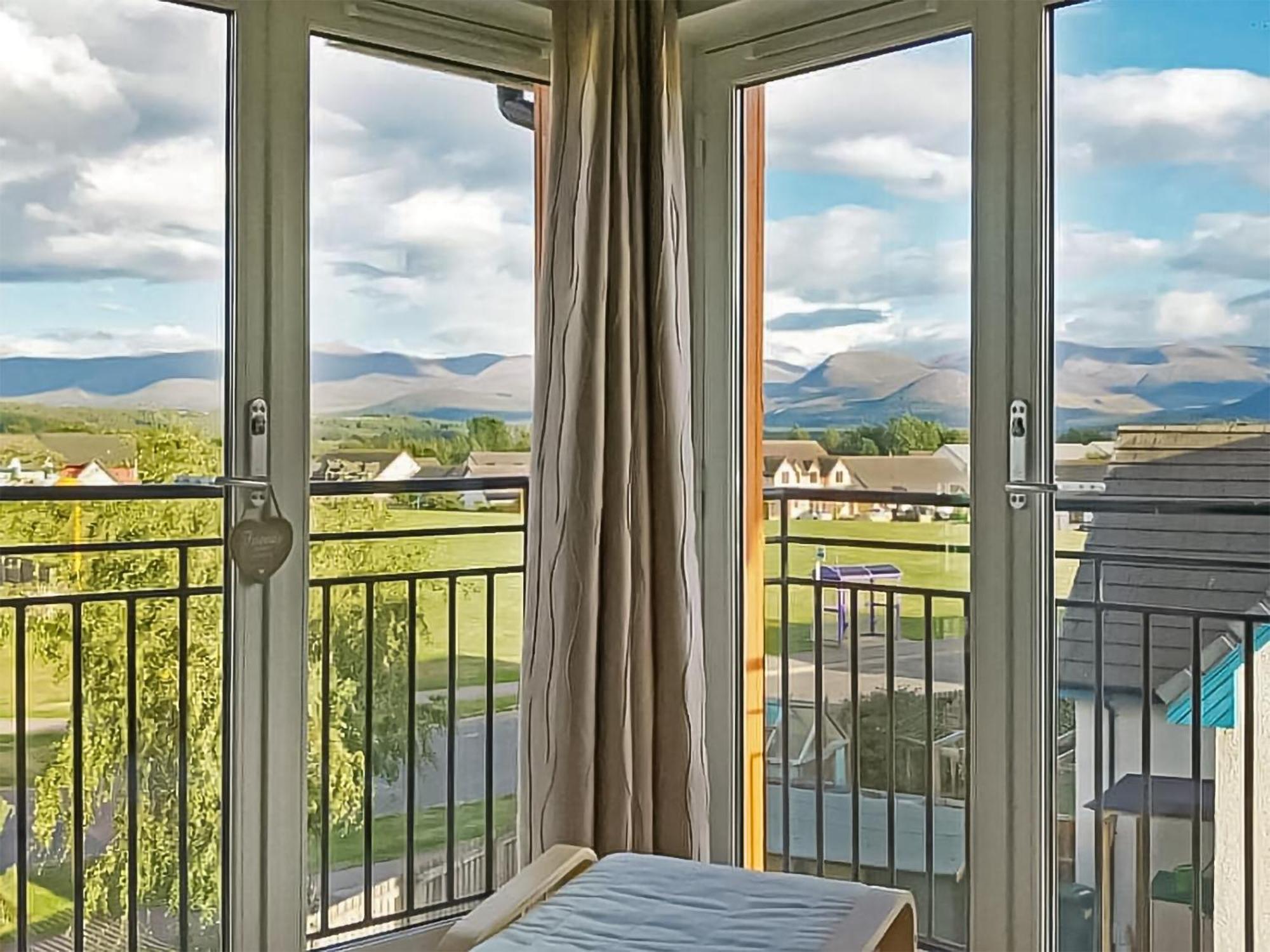 The View At No10 Villa Aviemore Kültér fotó
